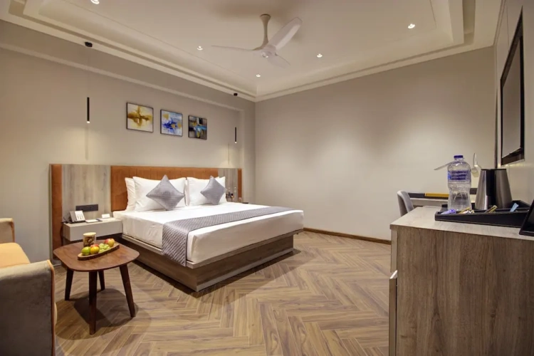 Standard Club room