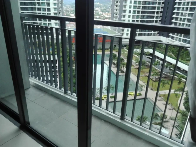 3 Bedrooms Apartment