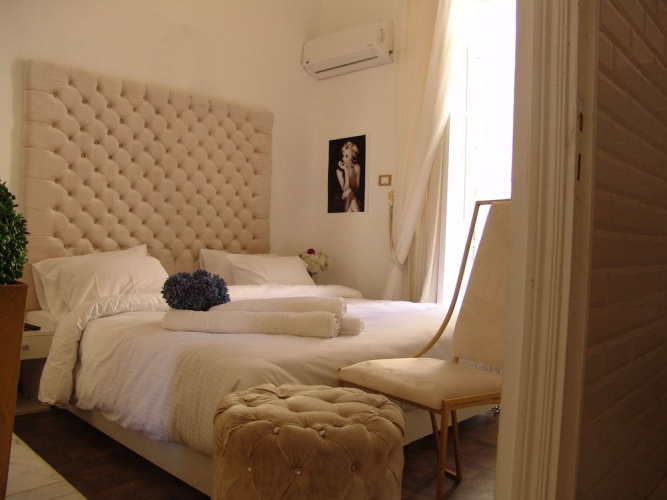 Velvet Hotel