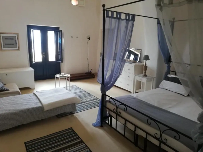 Standard Triple room with sea view