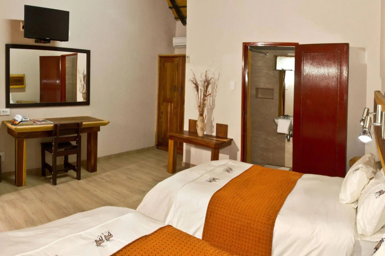 C'est Si Bon Hotel