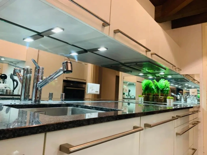 3 Bedrooms Apartment