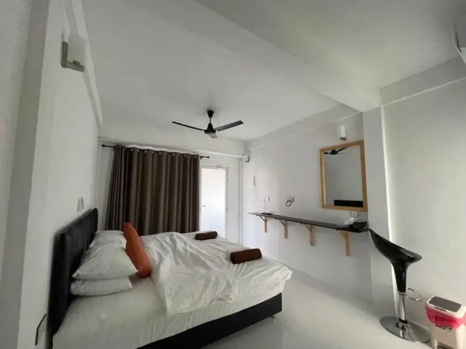 Dacha Thoddoo White Sand