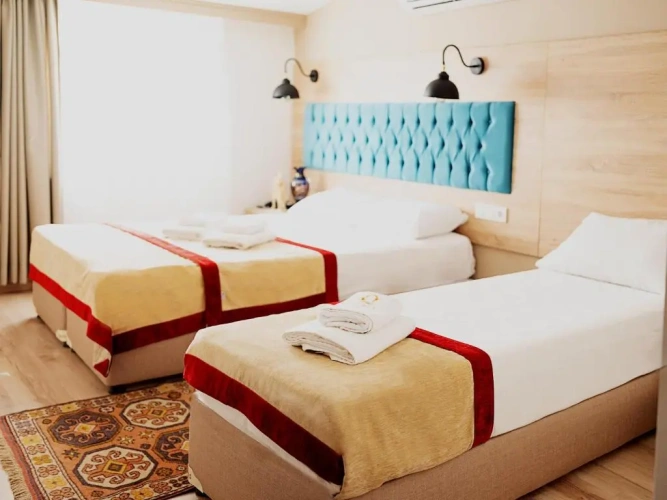 Standard Triple room