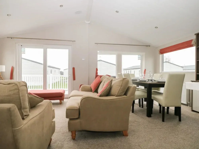 Lodge at Chichester Lakeside
