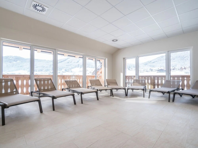 Spacious Apartment in Gosau With Shared Sauna