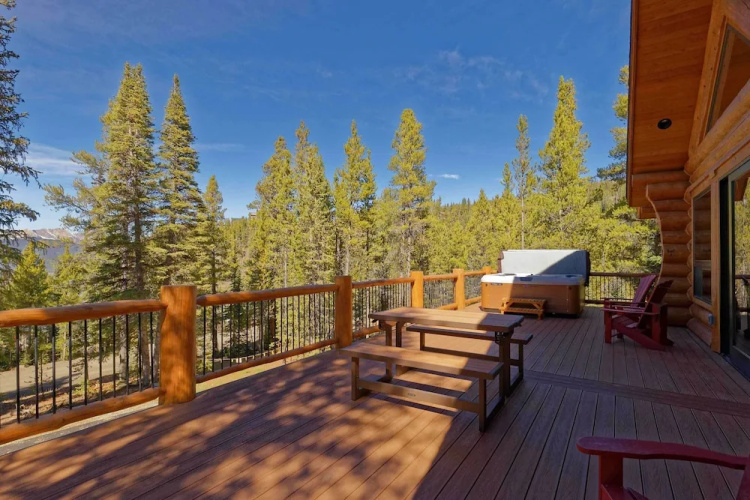 3 Mi To Slopes: Breck Cabin W/ Hot Tub & Views - Breckenridge, CO
