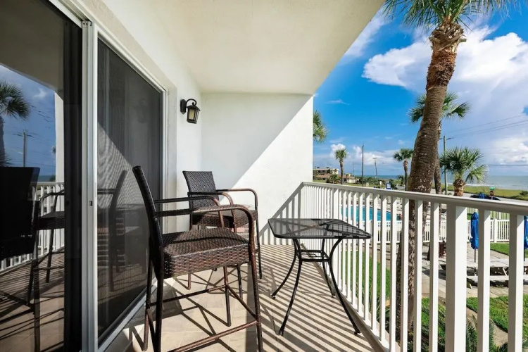 Starboard Light by Distinctive Beach Rentals