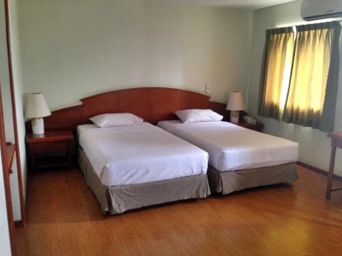 Manhattan Hotel Pathumthani