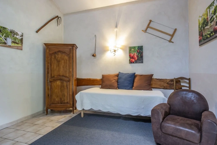 1 Bedroom Comfort Cottage with garden view