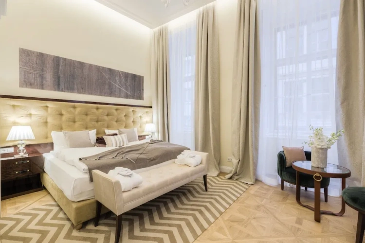 Deluxe Suite