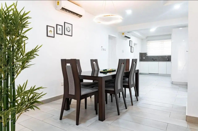 Luxurious Executive Room Available