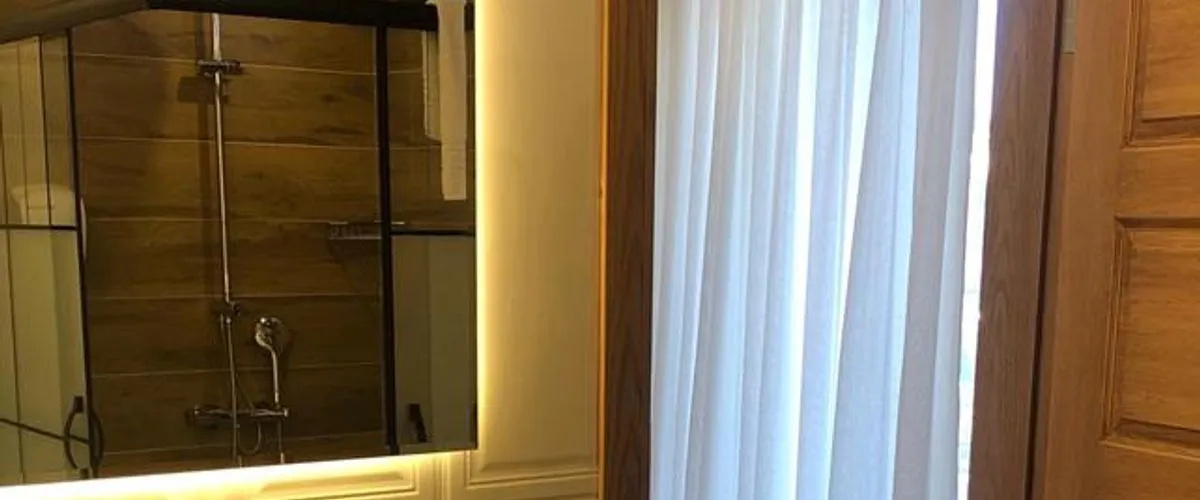 White Moon Hotel