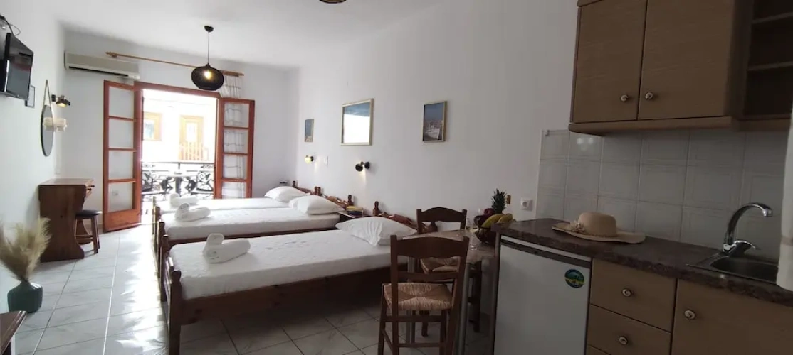1 Bedroom Standard Triple room with balcony