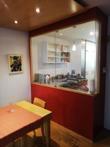 Room in maisonette with garden, parking place