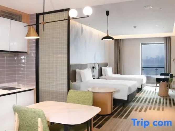 1 Bedroom Suite