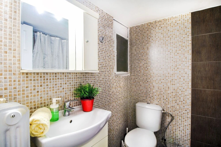 Elegant and renovated flat in Dafni