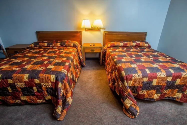 Lafayette Inn