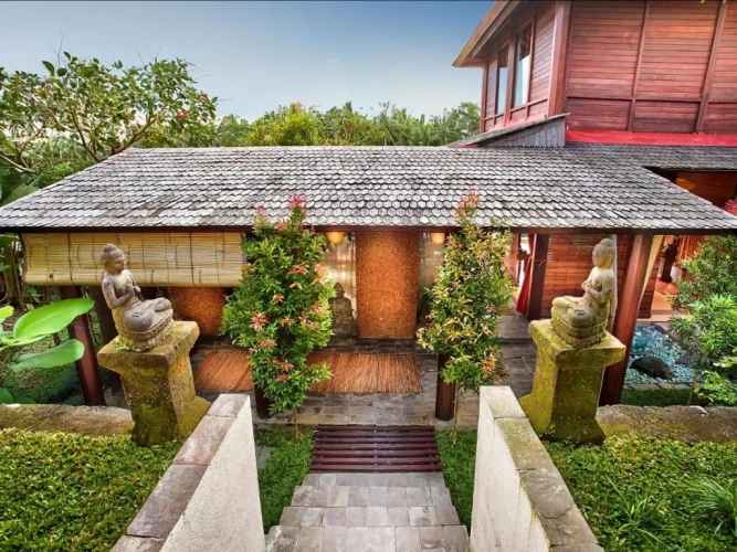 3 Bedrooms Villa