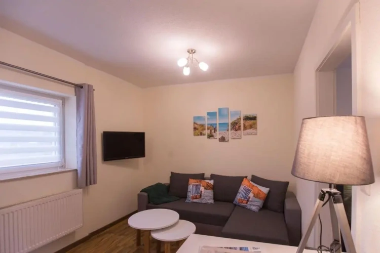 Apartment with garden view