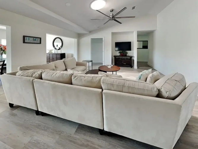 Dolphin View Oasis by Distinctive Beach Rentals