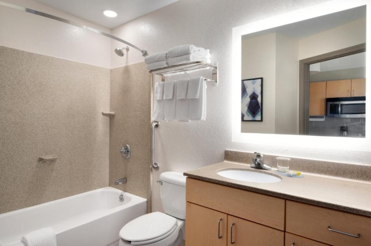1 Bedroom Suite