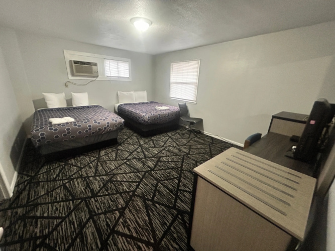 Budget Inn Oskaloosa US 63 Near Pella