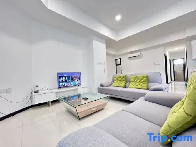 Jeff & Ricky Homestay 57@ 8pax Trinity Residence