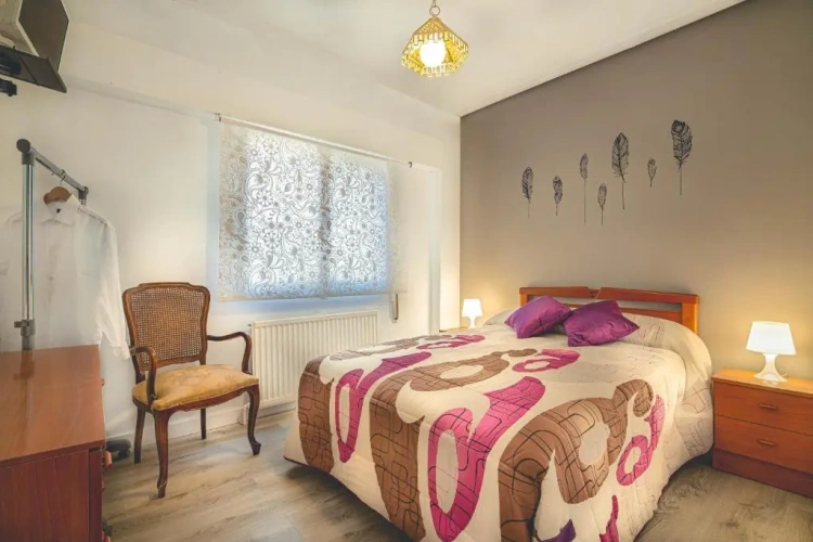 4 Bedrooms Cottage
