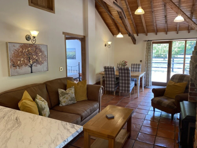 Brundish, Suffolk Barn, 2 Bed Idyllic 6 Acres