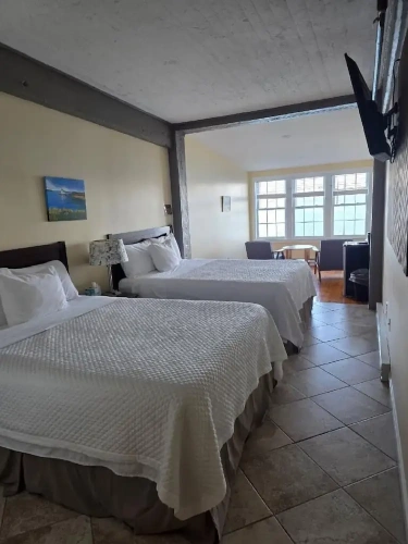 Standard Quadruple room with ocean view