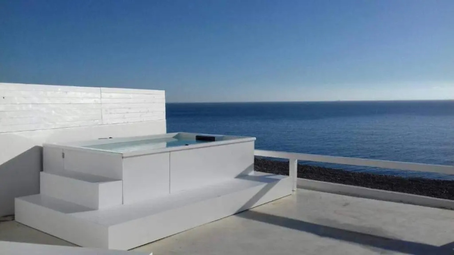 Infinite Blue Luxury Suites