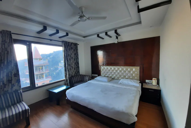 Hotel Basera