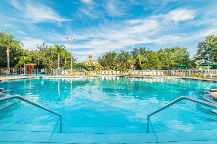 Windsor Palms 6 bed / 3.5 bath home