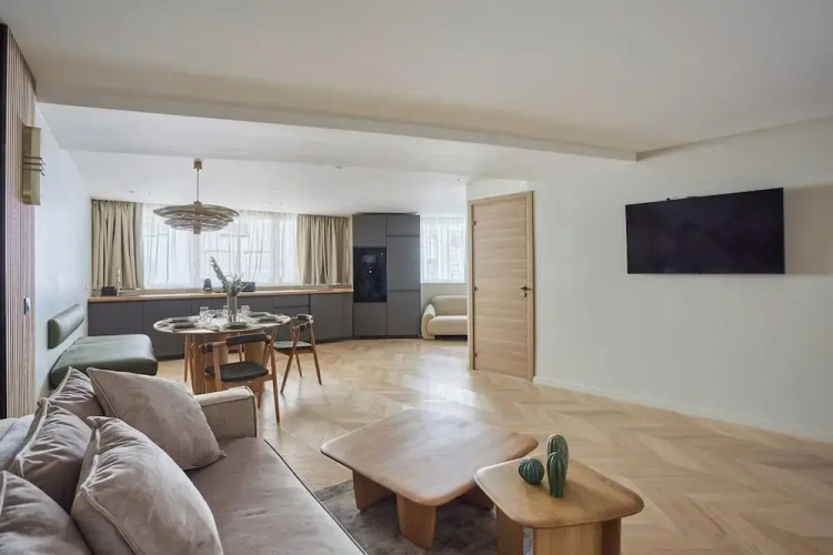 Spacious Apartment With AC Invalides Tour Eiffel