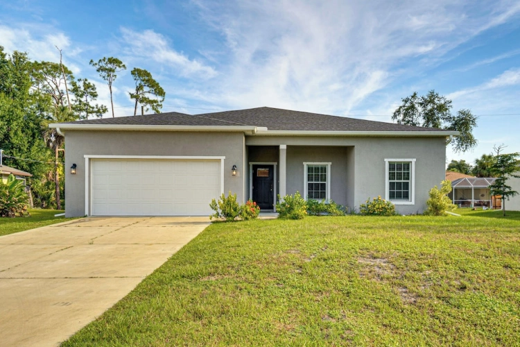 4 Bedrooms Cottage