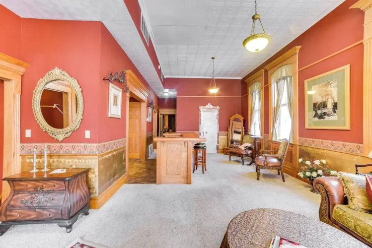 Downtown Yankton Suite: Walk to Restaurants!