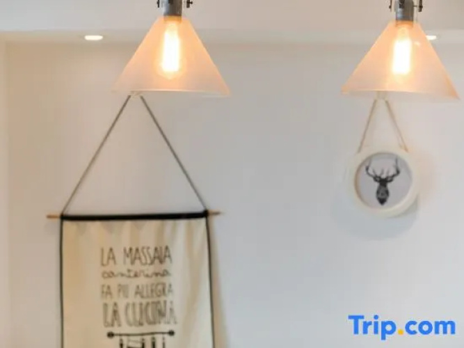 Ruili Apartment