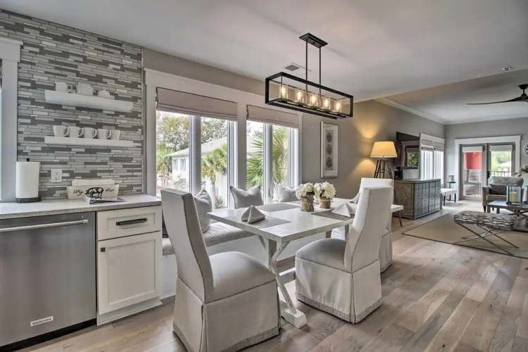 Pet-friendly Villa w/ Balcony in Bluffton!