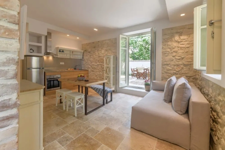1 Bedroom Luxury Suite