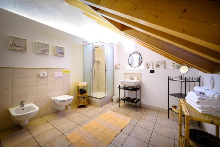 Suite with city view