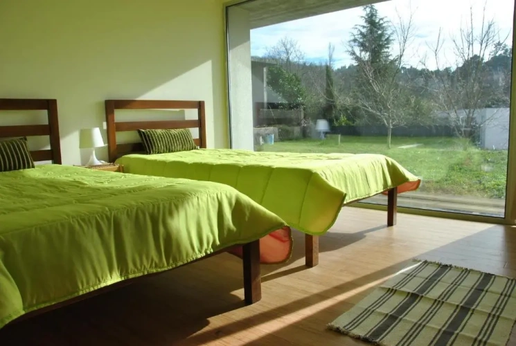 4 Bedrooms Cottage