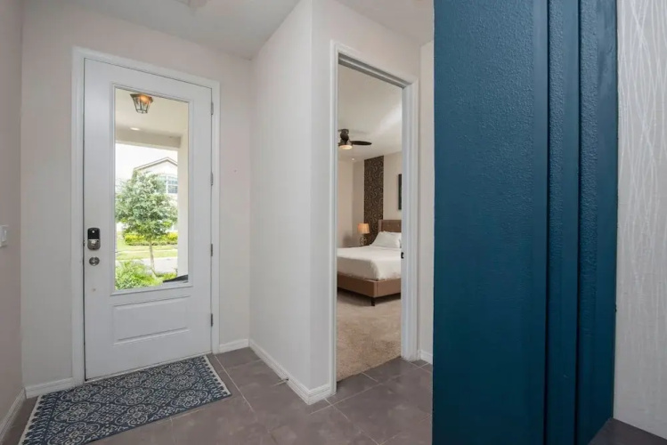 1799 Amazing 9Bd Near Disney
