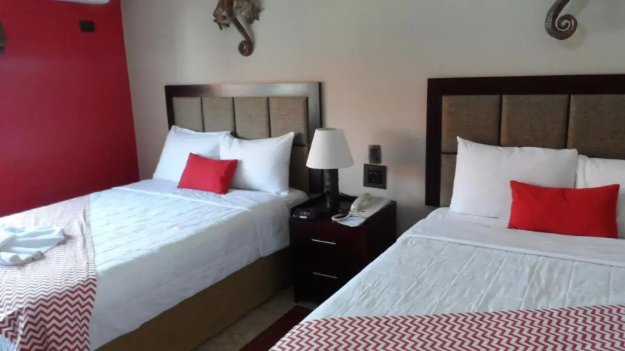 Hotel La Canoa