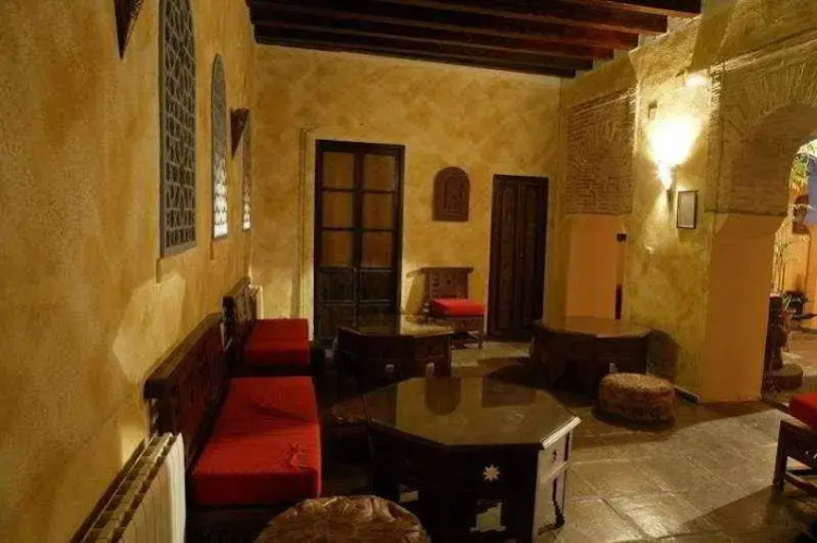 Pension Lineros 38