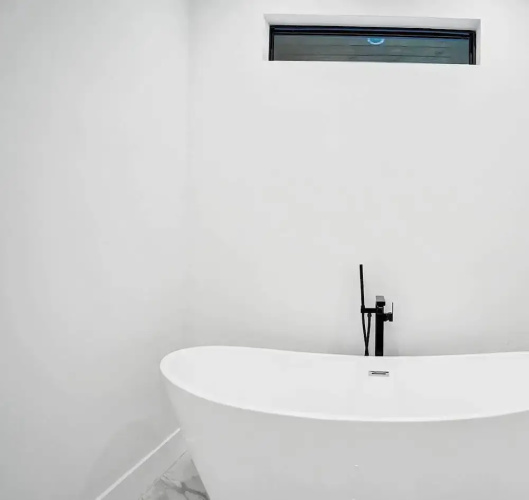 Chic 3BR w/ Pool Near Las Olas Blvd & Beach