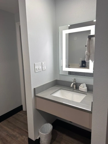 Deluxe Quadruple Suite