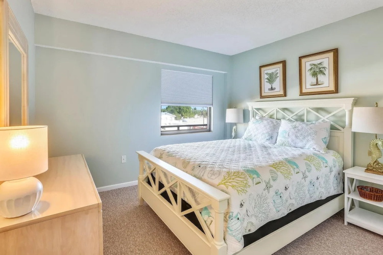 Villa Madeira 306 Beach front, stunning view! Walk to everything