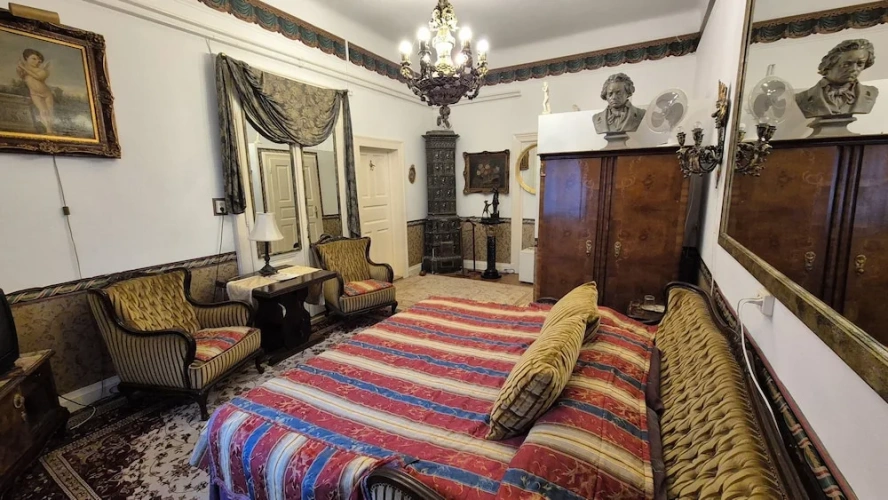 Standard Double room with city view
