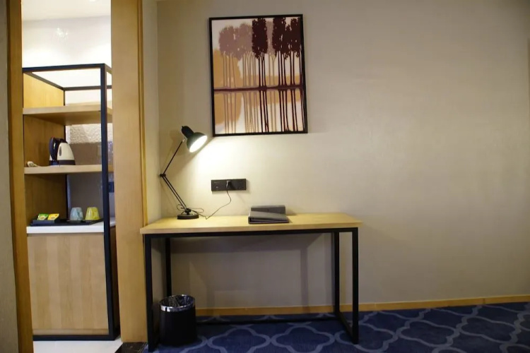 One Flight Apartment Bao'an Branch